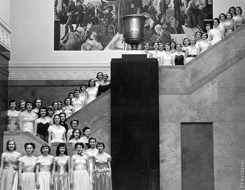 Group photo of the Belles of Indiana in 1952.