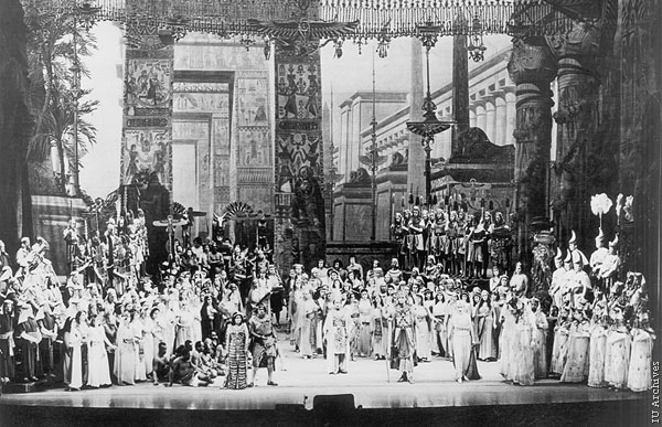 Metropolitan Opera performing Aida.
